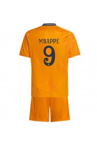 Fotbalové Dres Real Madrid Kylian Mbappe #9 Dětské Venkovní Oblečení 2024-25 Krátký Rukáv (+ trenýrky)